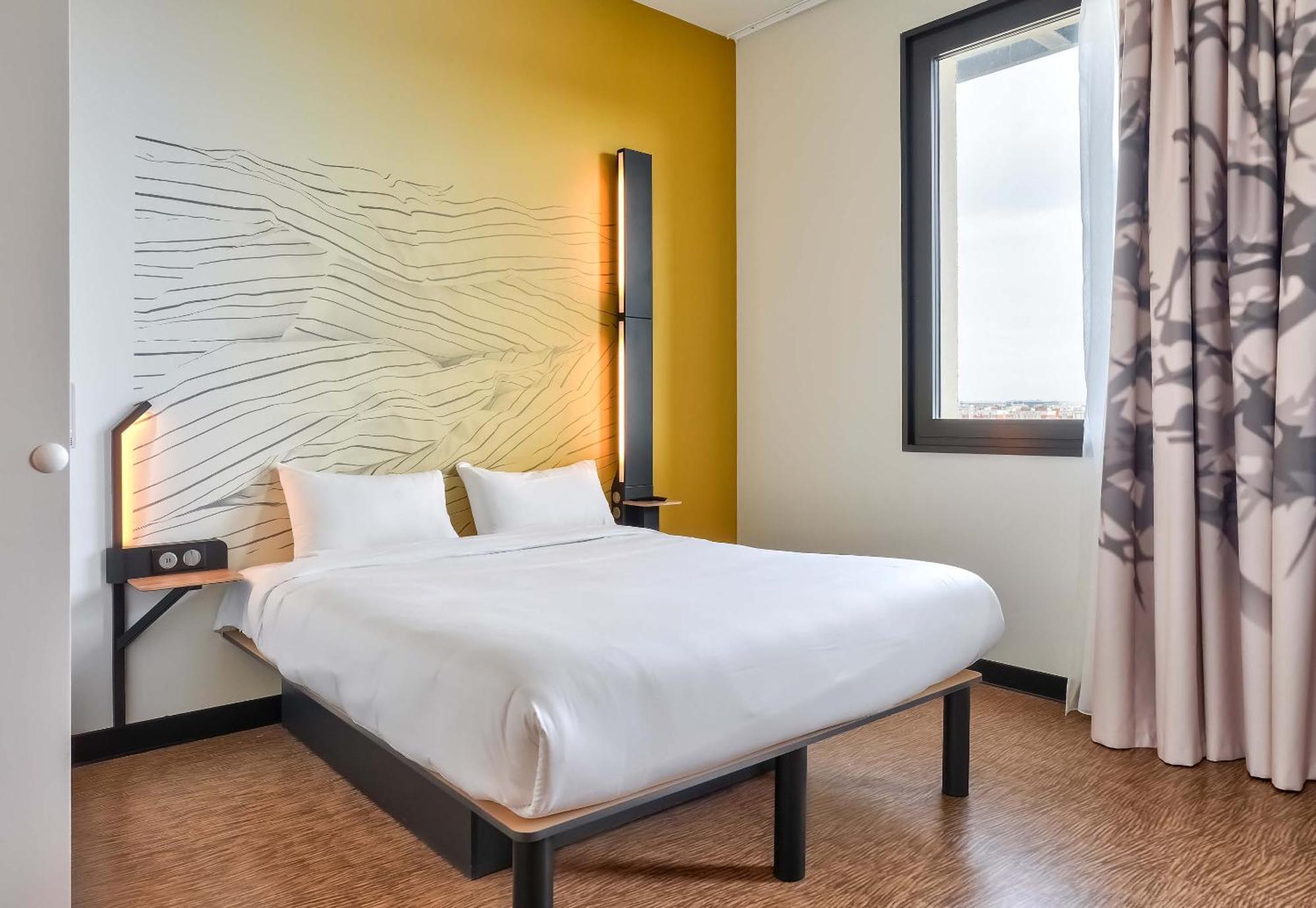 B&B Hotel Paris Porte D'Orleans Montrouge Buitenkant foto