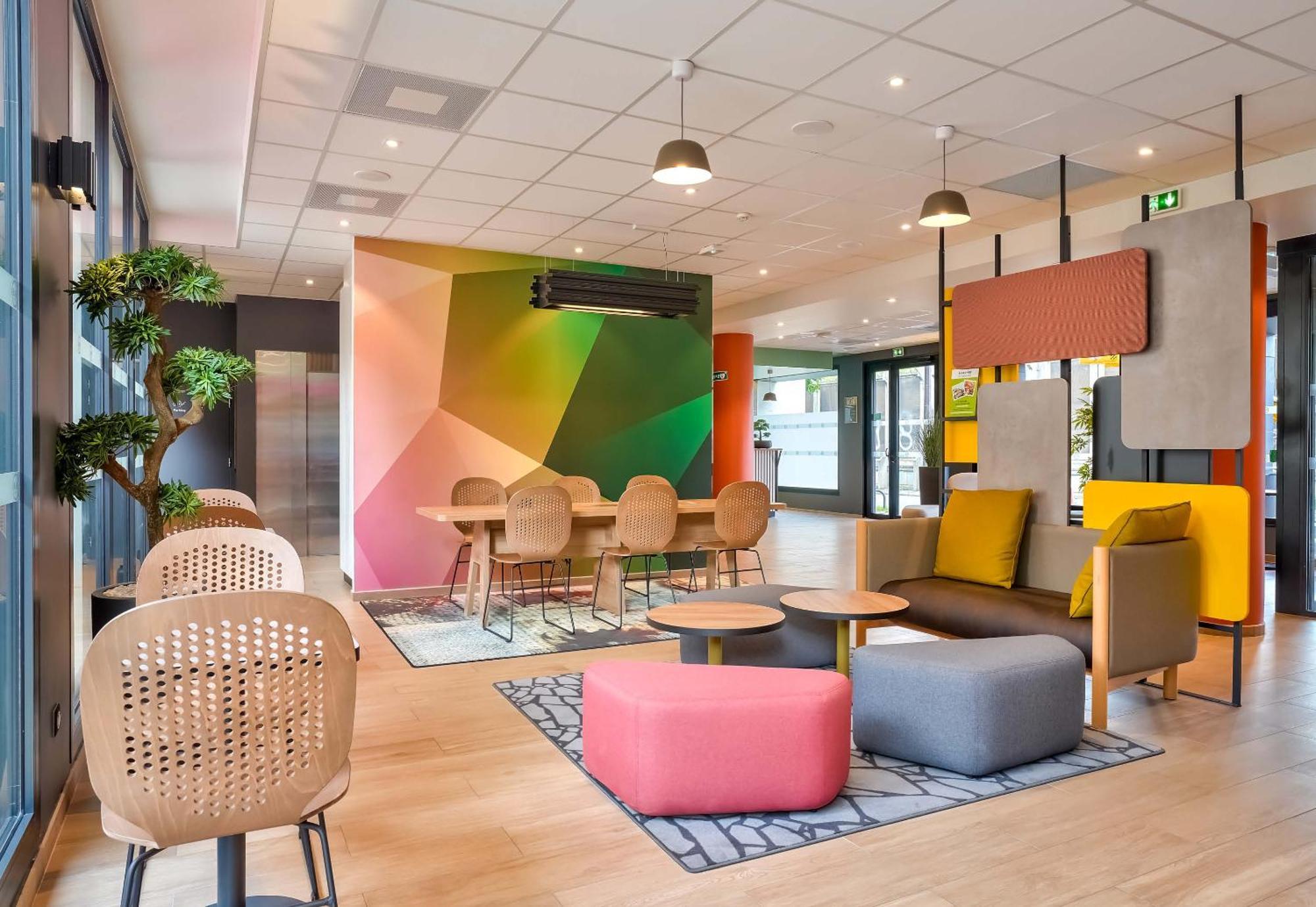 B&B Hotel Paris Porte D'Orleans Montrouge Buitenkant foto