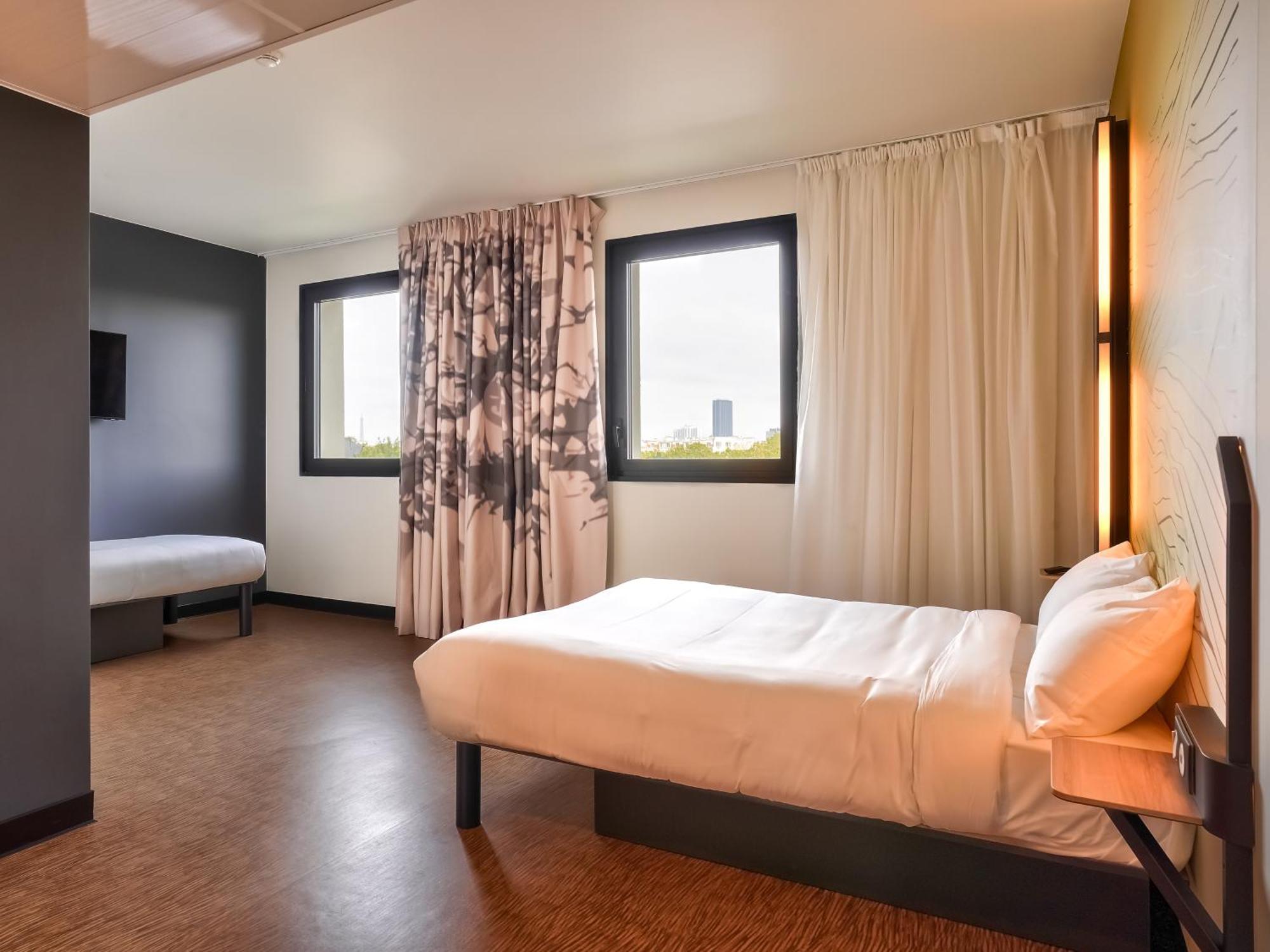 B&B Hotel Paris Porte D'Orleans Montrouge Buitenkant foto