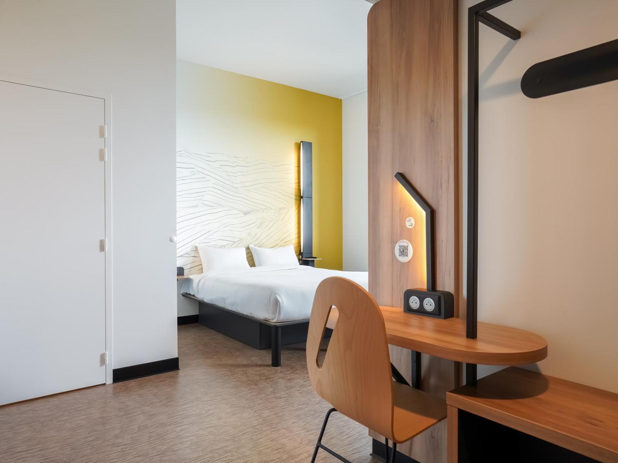 B&B Hotel Paris Porte D'Orleans Montrouge Buitenkant foto